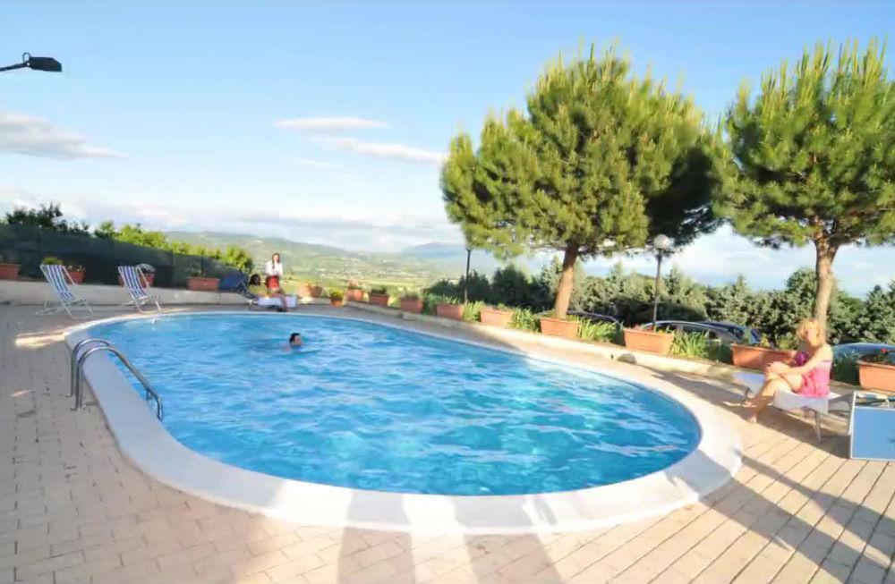 Agriturismo La Ginestrella Civitella D'Arna Kültér fotó