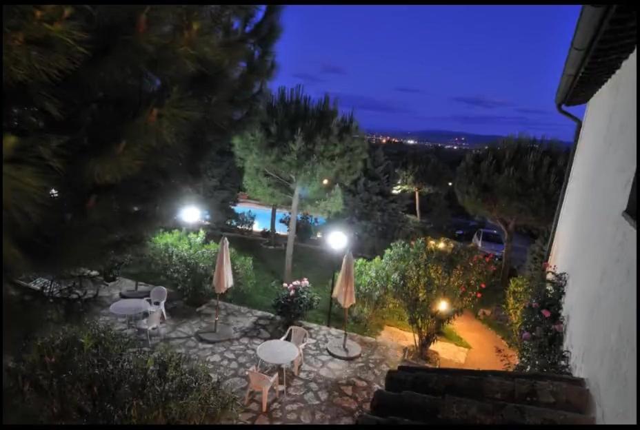 Agriturismo La Ginestrella Civitella D'Arna Kültér fotó