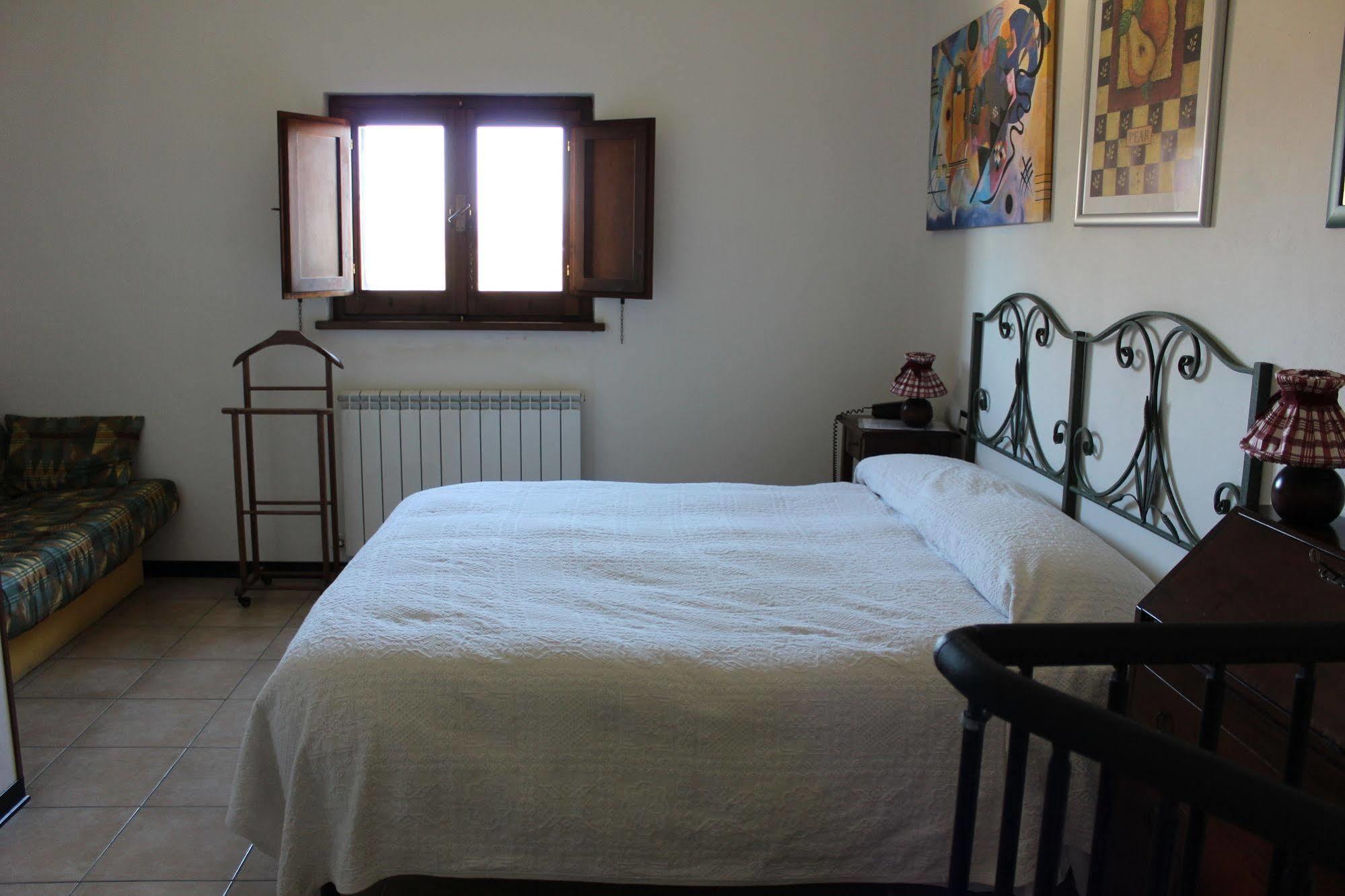 Agriturismo La Ginestrella Civitella D'Arna Kültér fotó