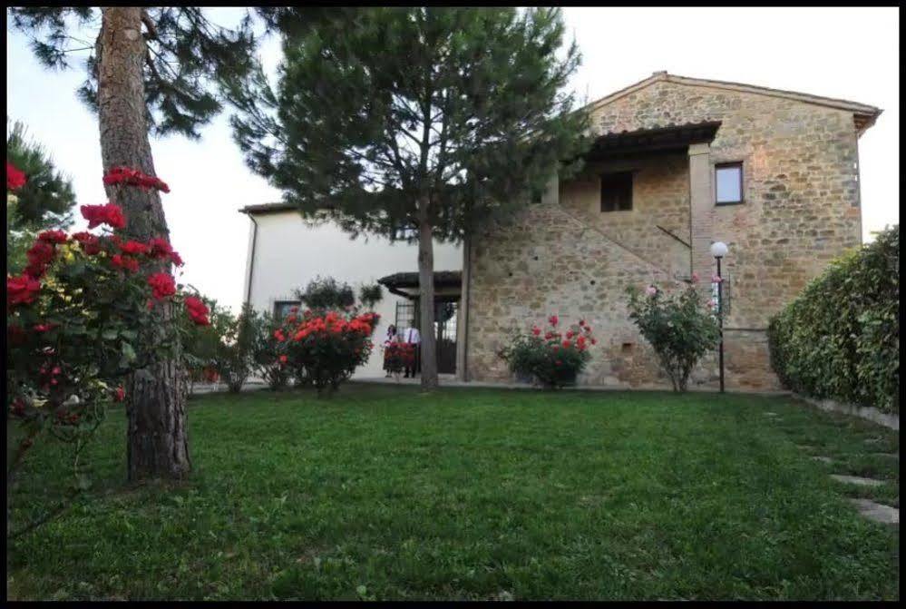 Agriturismo La Ginestrella Civitella D'Arna Kültér fotó
